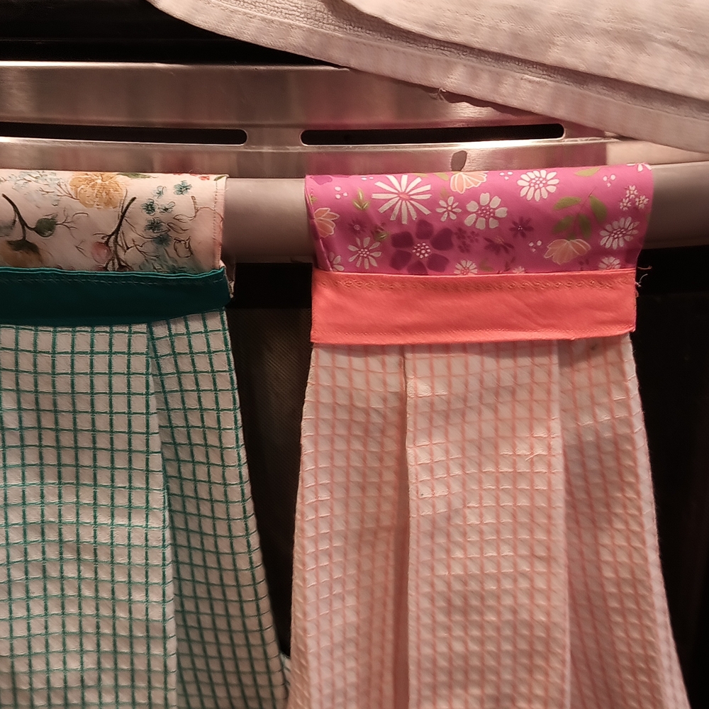 Floral Pink and Green Kitchen Towels Set
